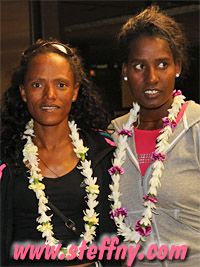 Die Kiros Äthiopierinnen beim Leis Empfang in Honolulu